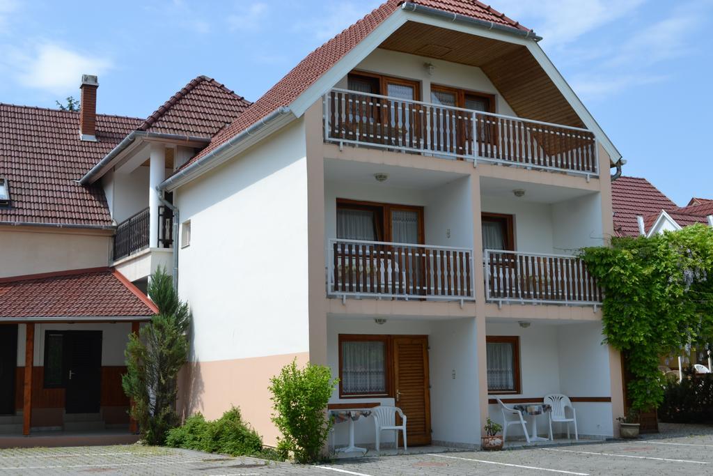 Guest House Silatti - Apartments Keszthely Luaran gambar